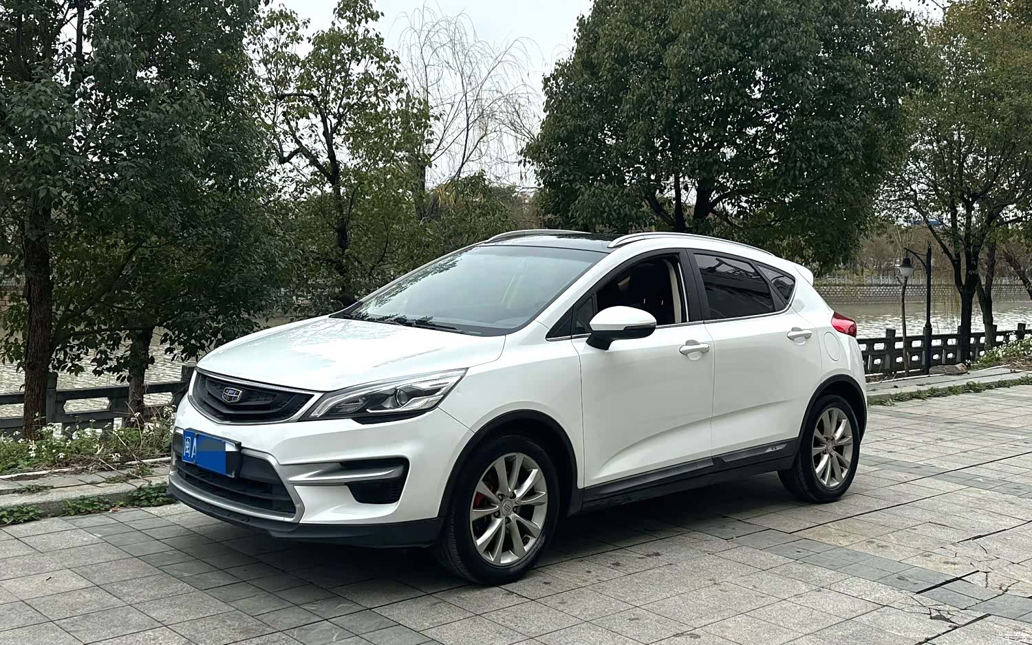 Geely Emgrand, 2017 1