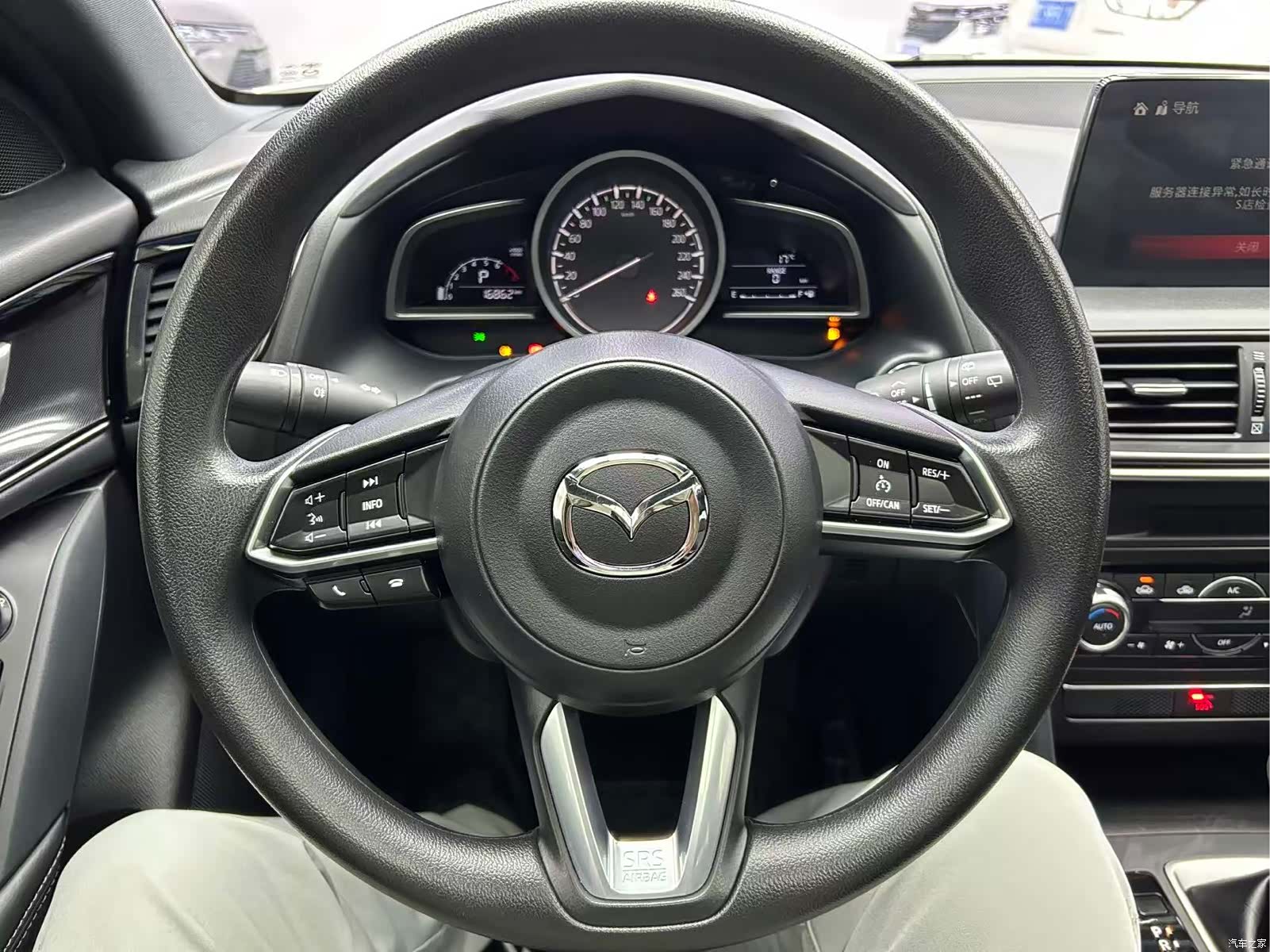 Mazda CX-4, 2023 13