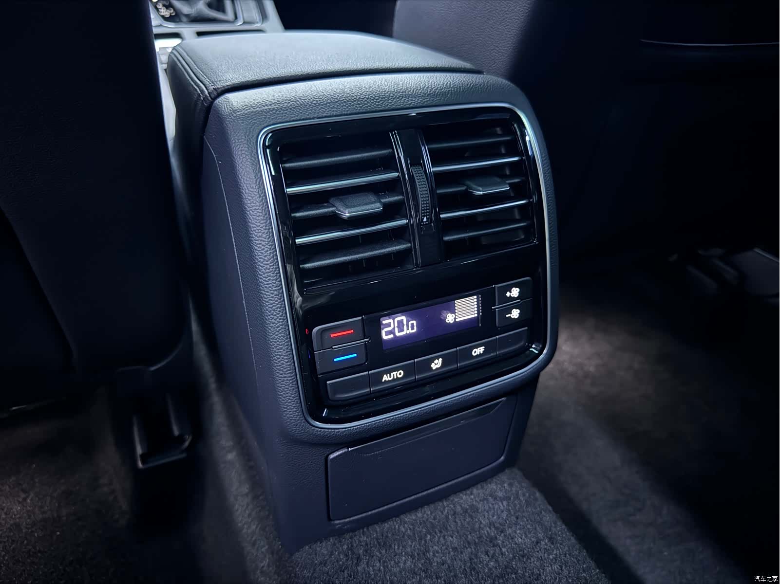 Volkswagen Magotan, 2018 13