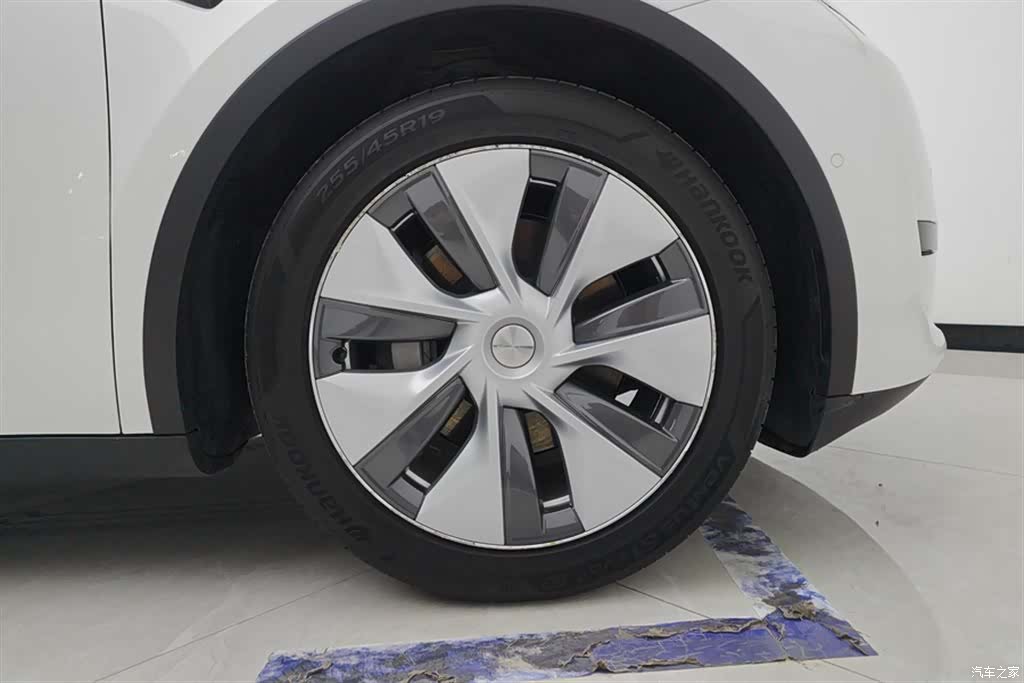 Tesla Model Y, 2022 6