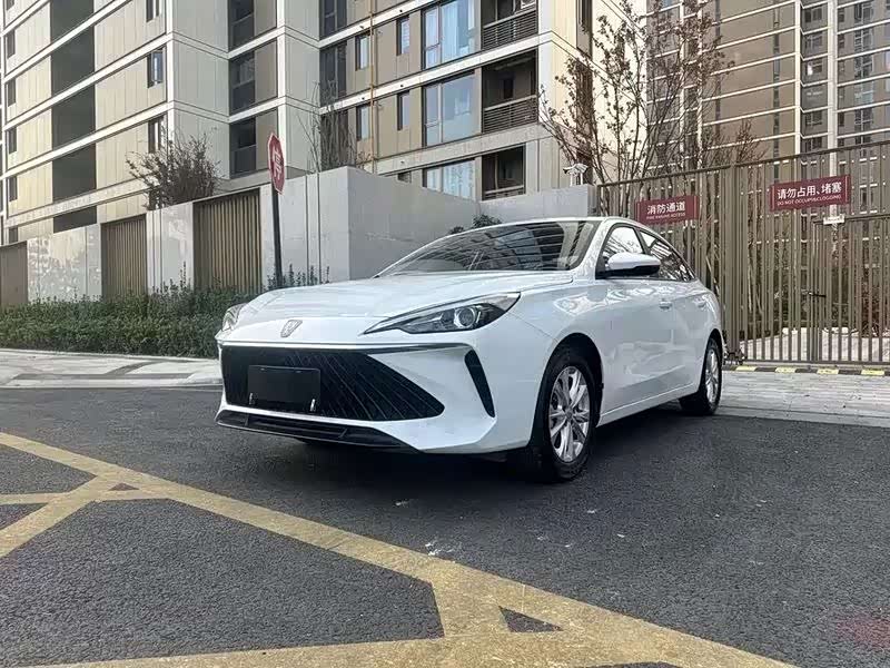 Roewe i5