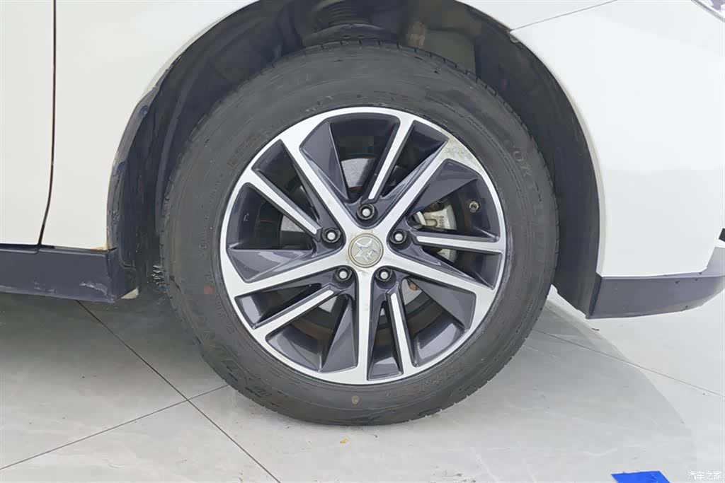 Nissan D60, 2020 6