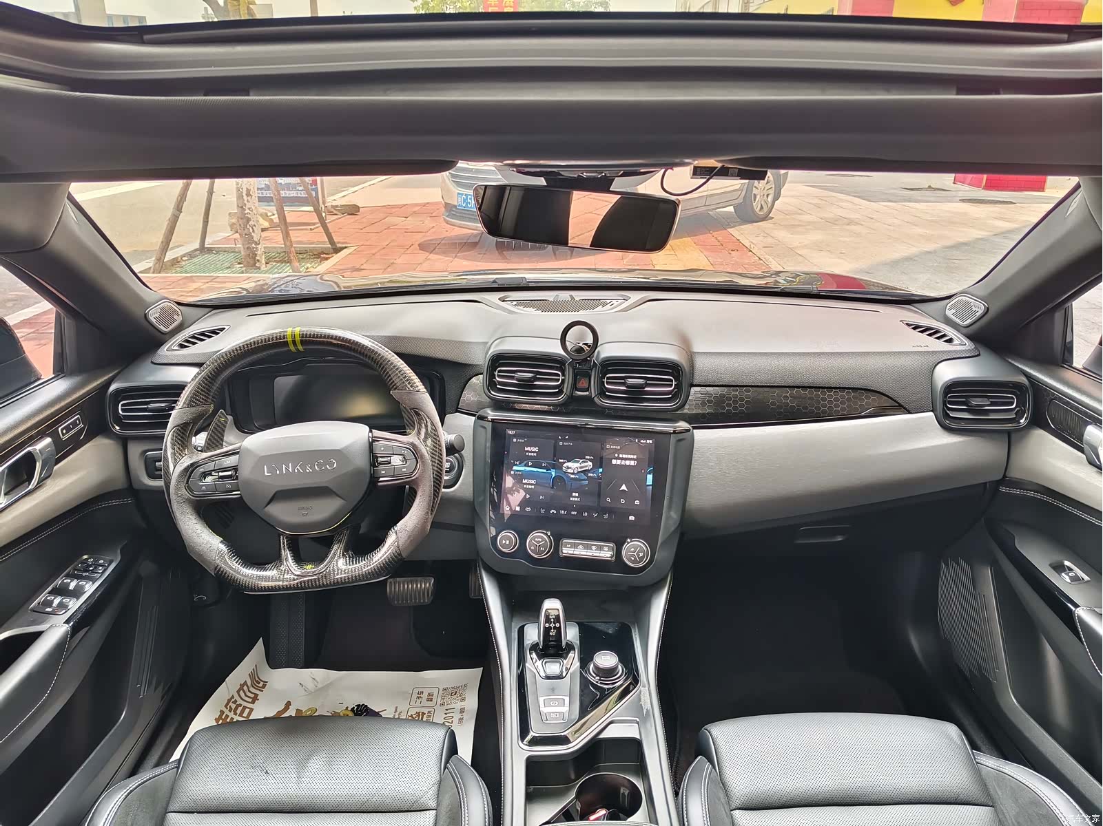 Lynk & Co 02, 2022 все фото