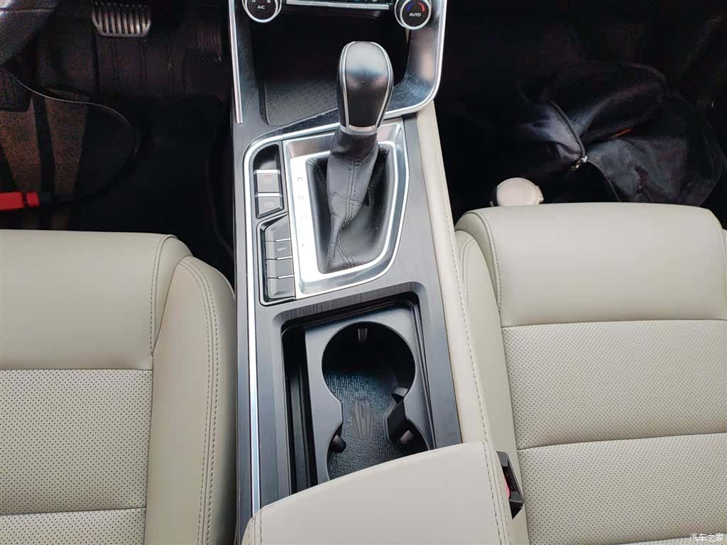 Geely Binray, 2018 10