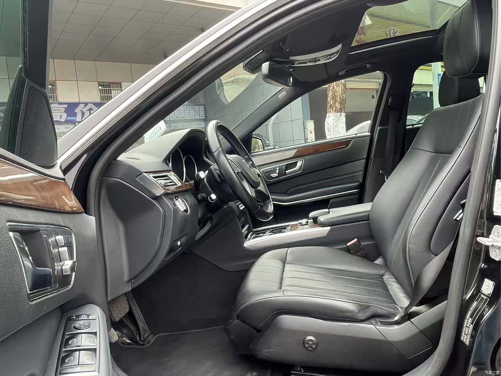 Mercedes-Benz E-Class, 2015 4