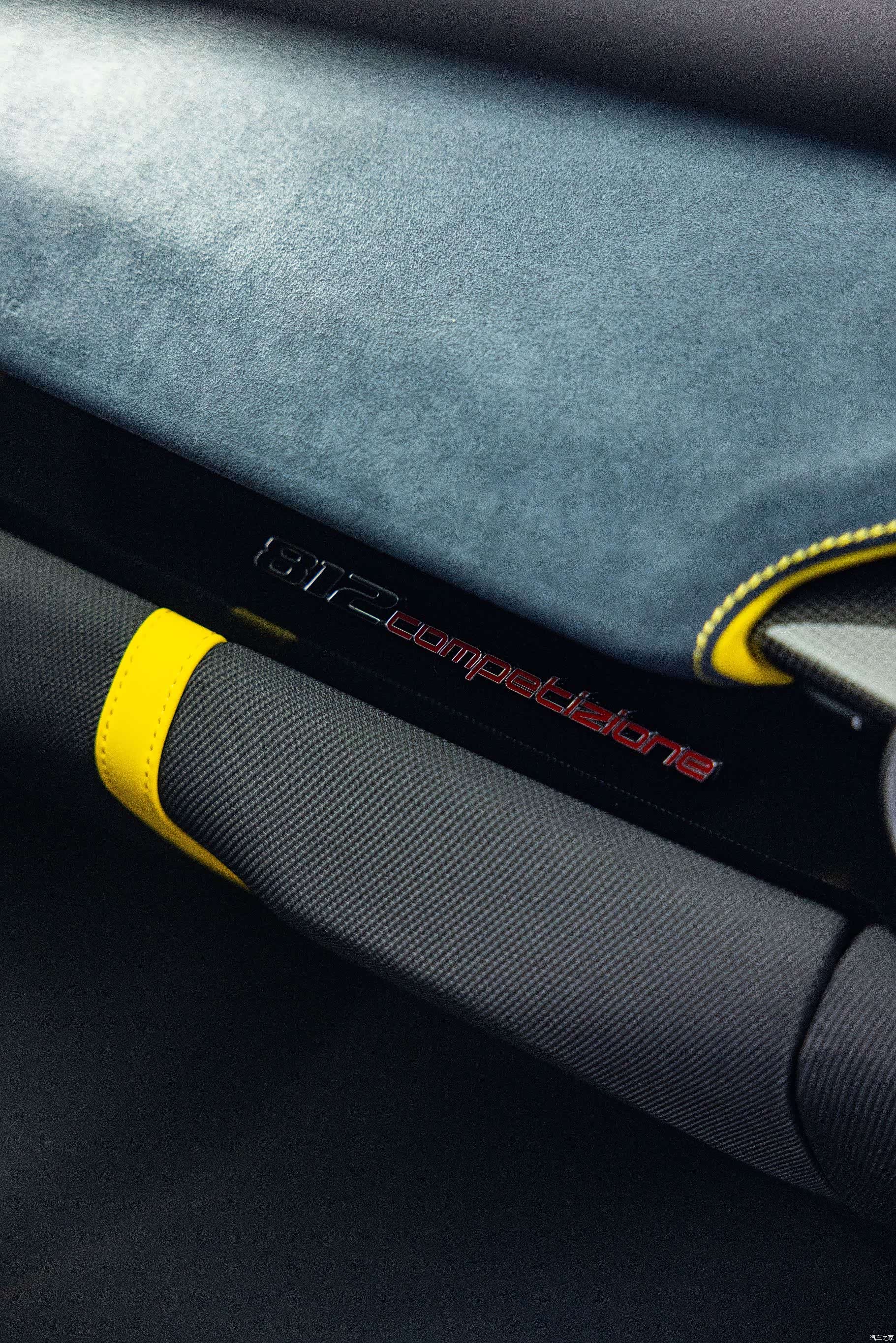 Ferrari 812, 2023 10