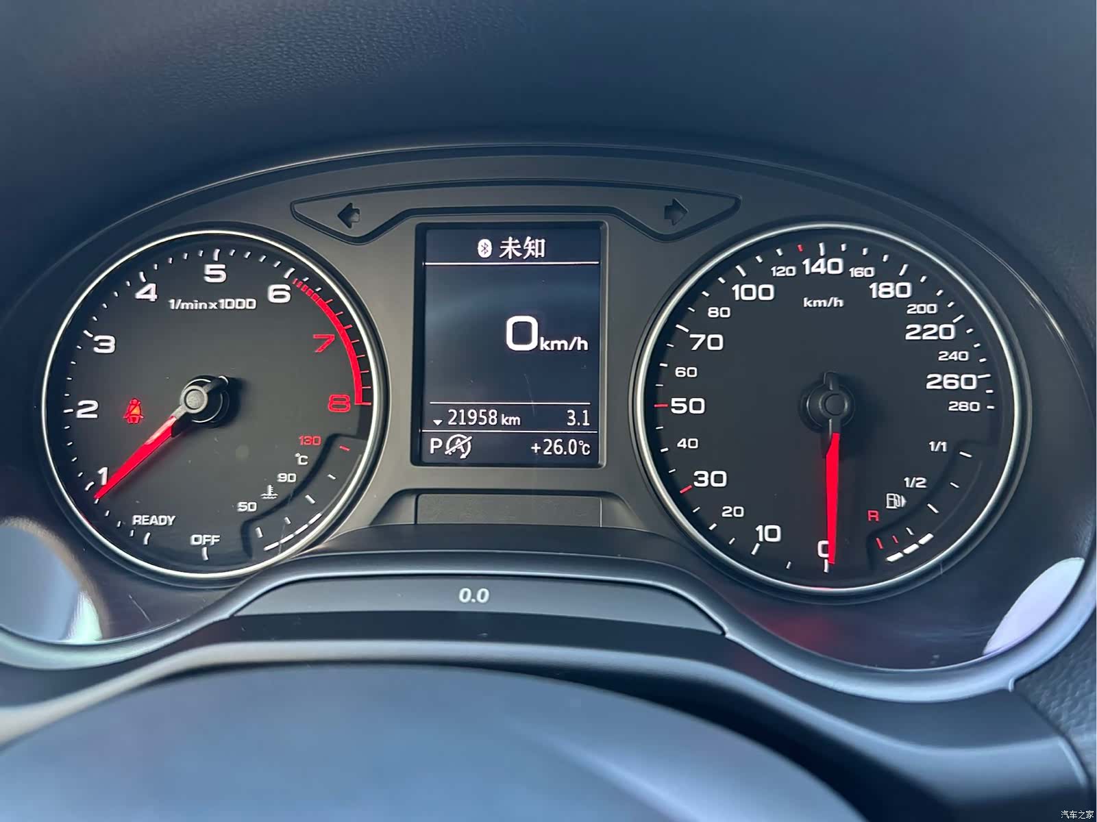 Audi Q2L, 2023 11