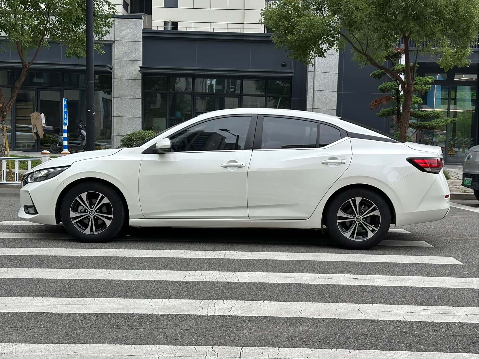 Nissan Sylphy, 2020 4