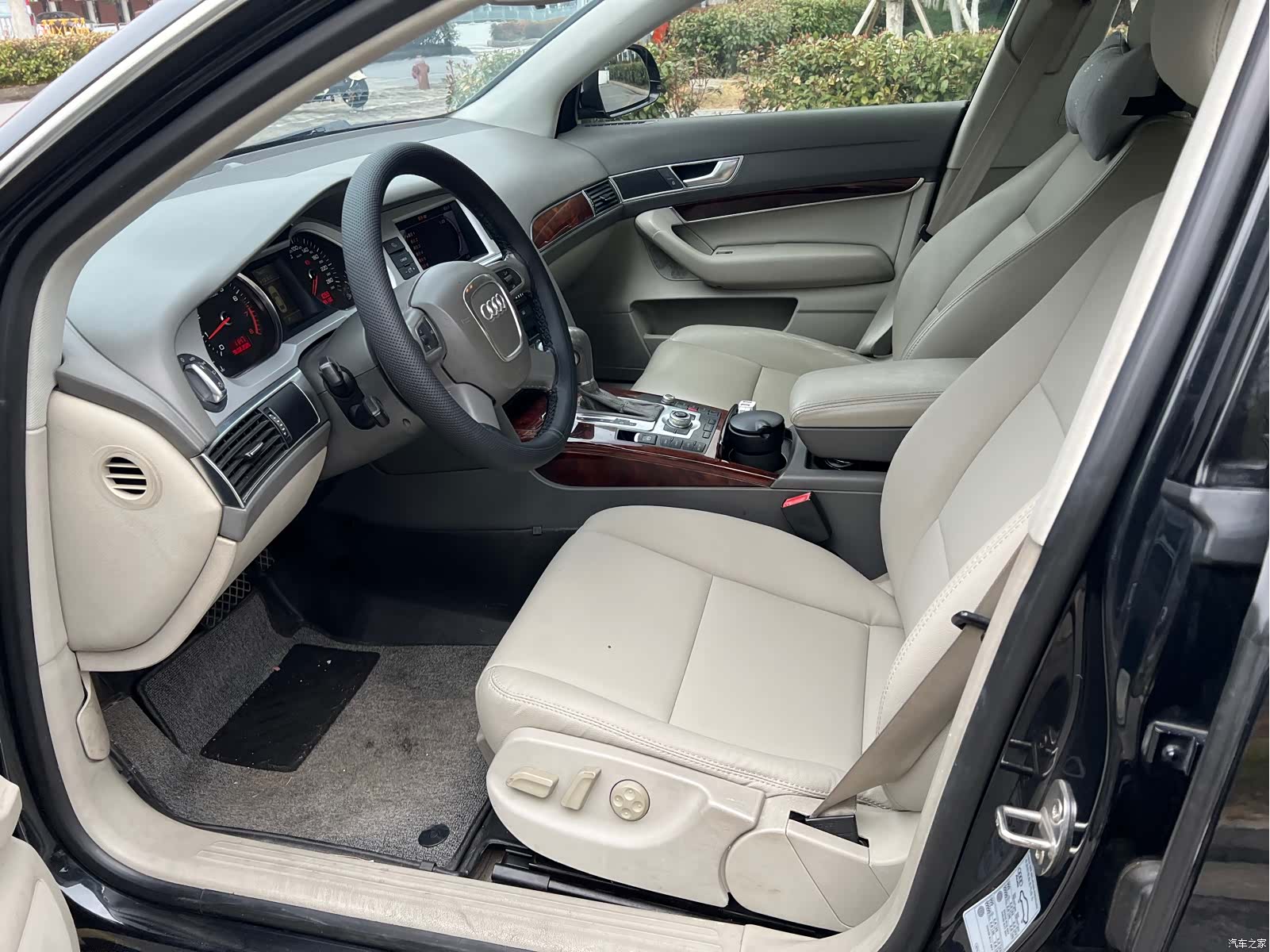 Audi A6L, 2012 9