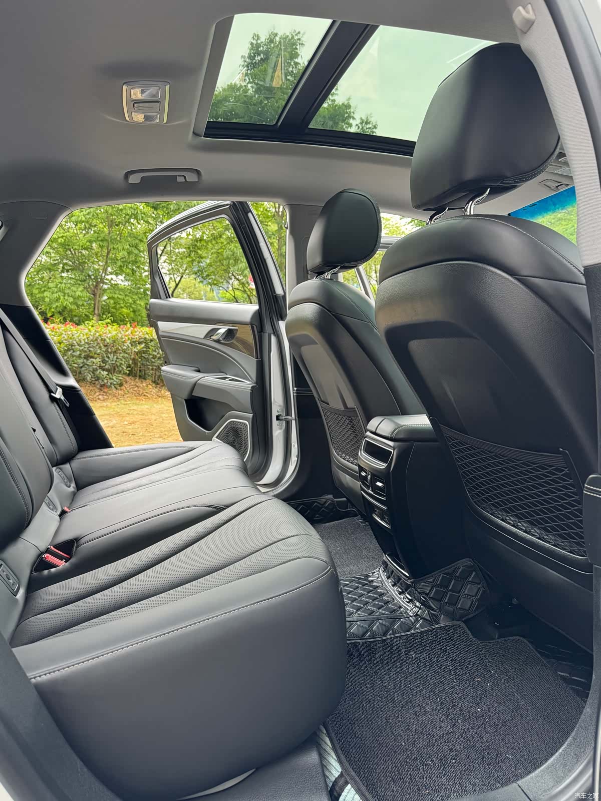Geely +, 2022 11