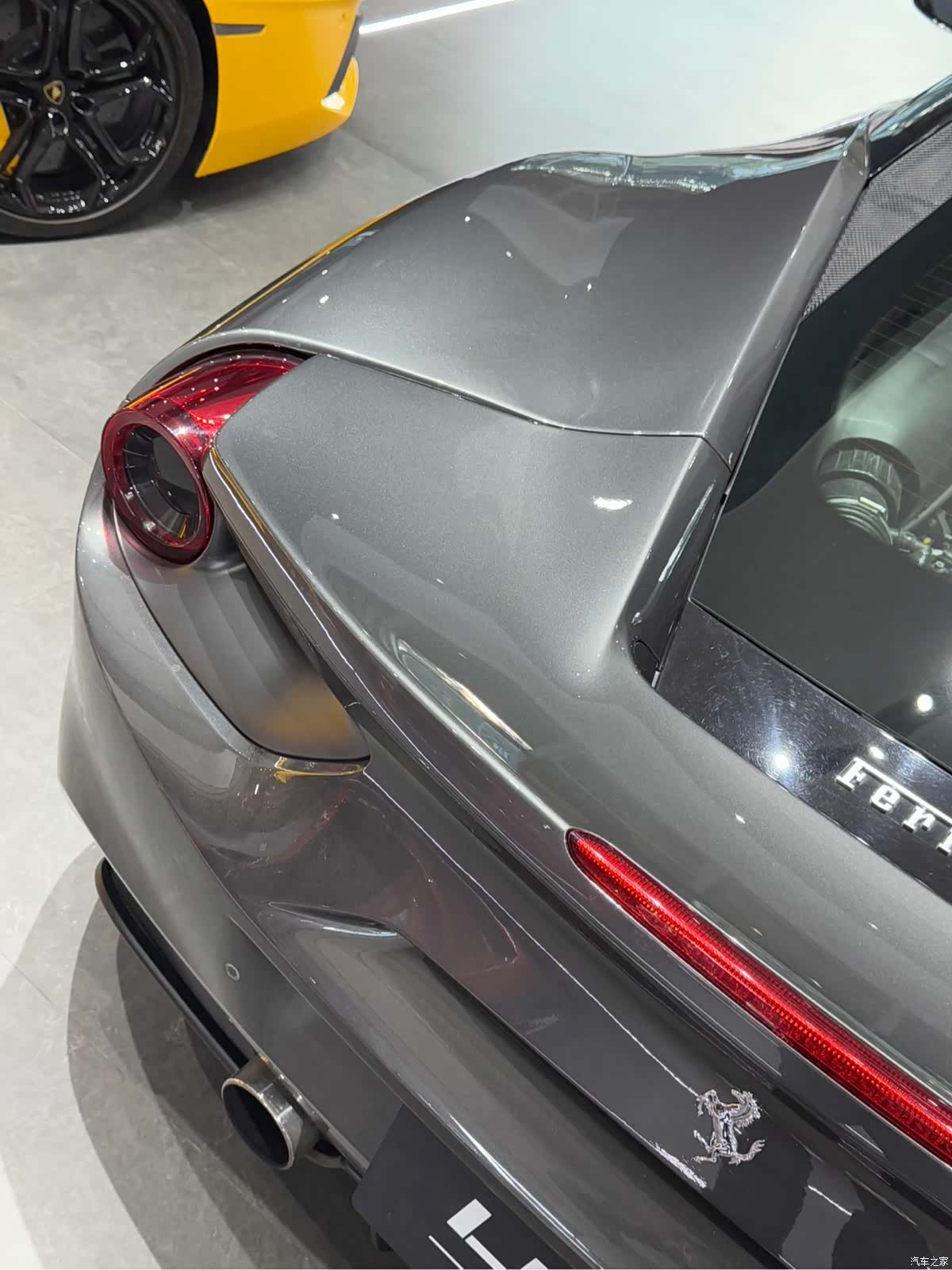 Ferrari 488, 2016 9