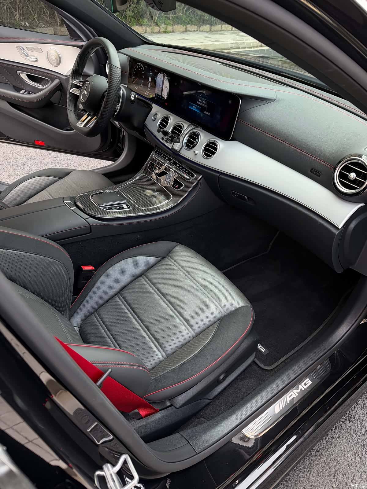 Mercedes-Benz E-Class, 2023 8