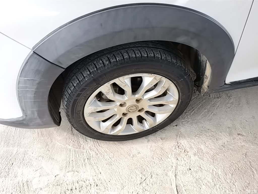 DongFeng AX3, 2016 23
