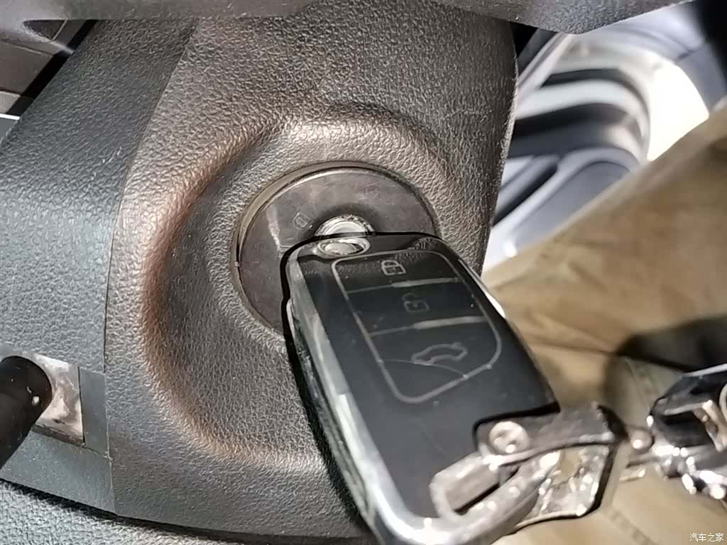DongFeng AX3, 2016 14