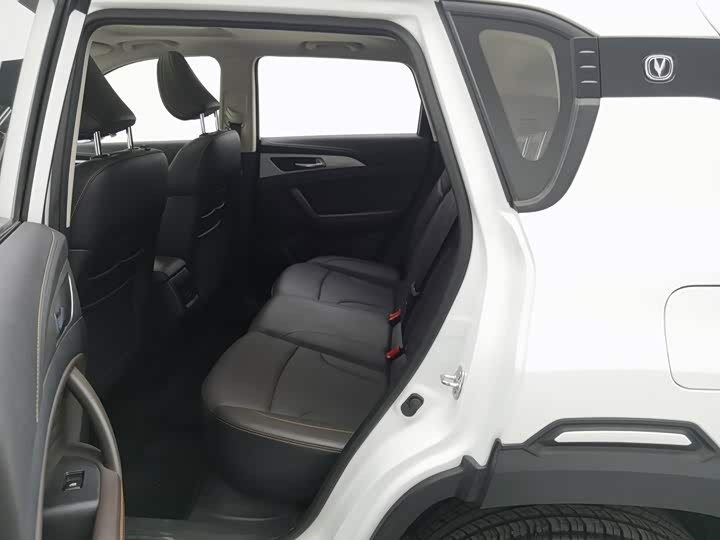 Changan CS35PLUS 2019 1.6L МКПП chang lian ban