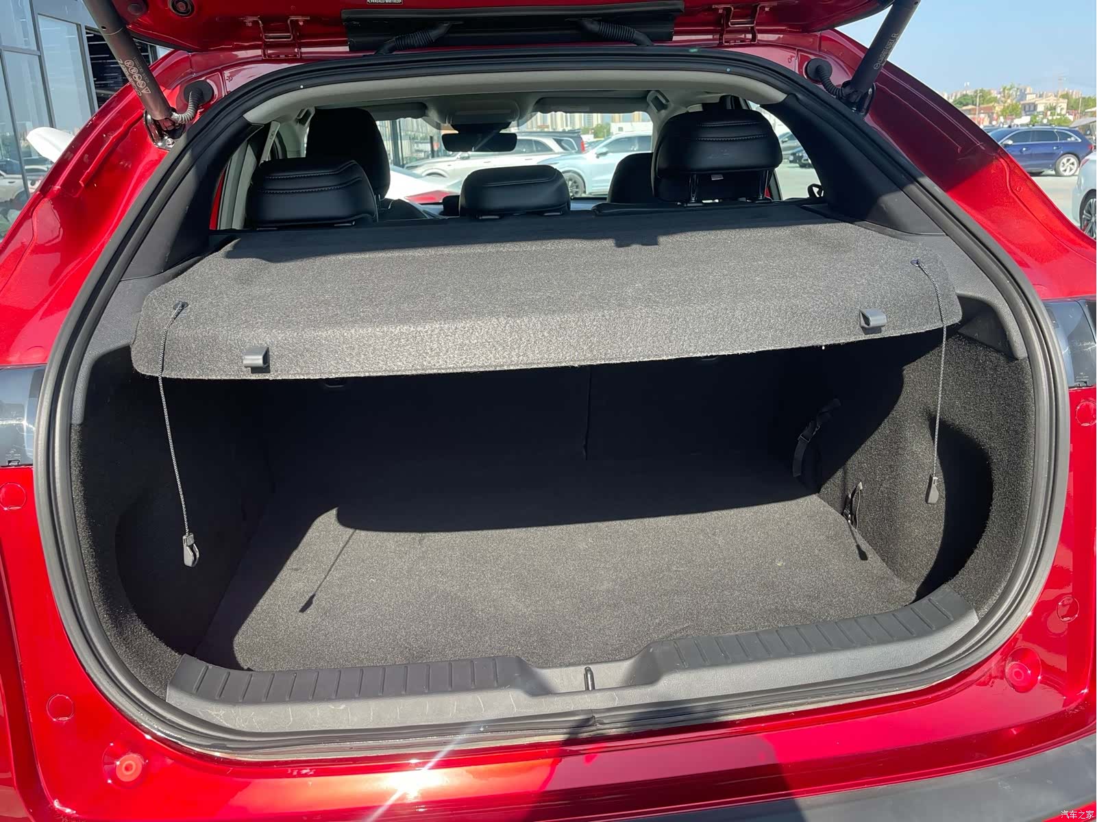 Mazda CX-30, 2023 12