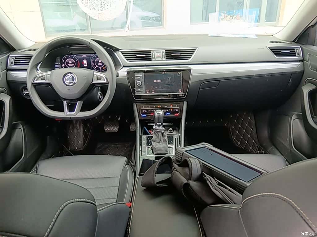 Skoda Superb, 2020 10