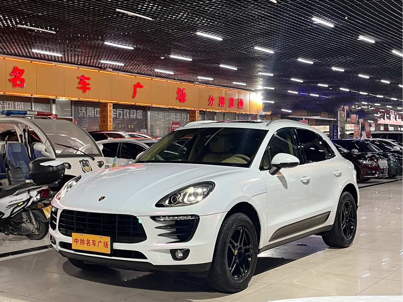 Porsche Macan, 2015 1