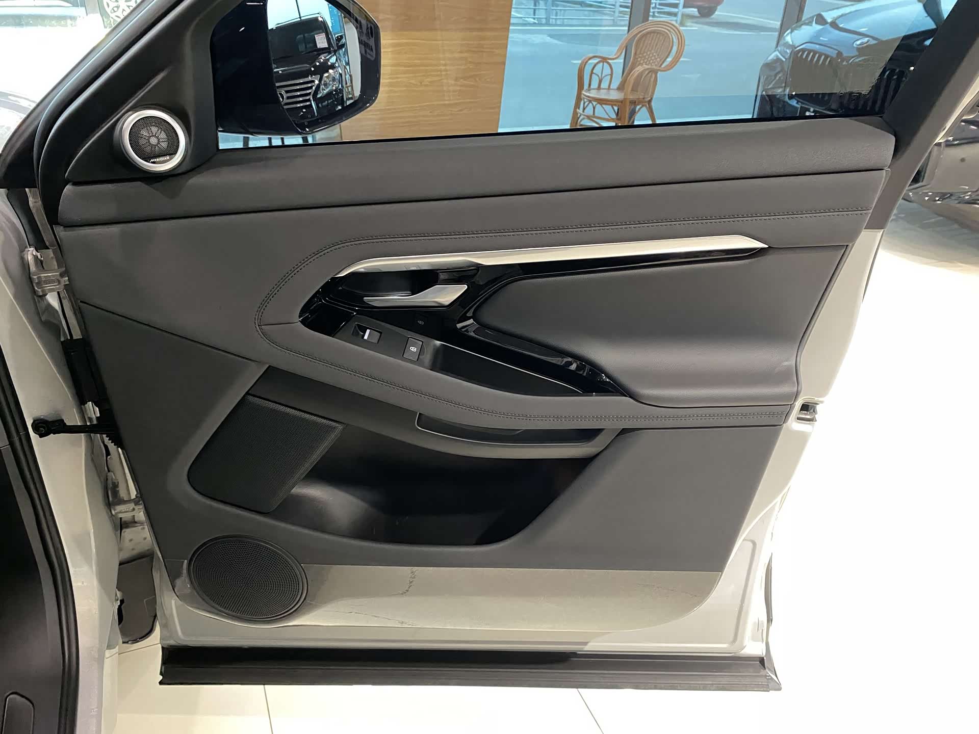 Land Rover Range Rover, 2023 14