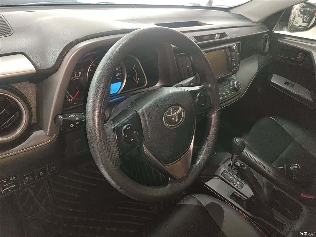 Toyota RAV4, 2018 11