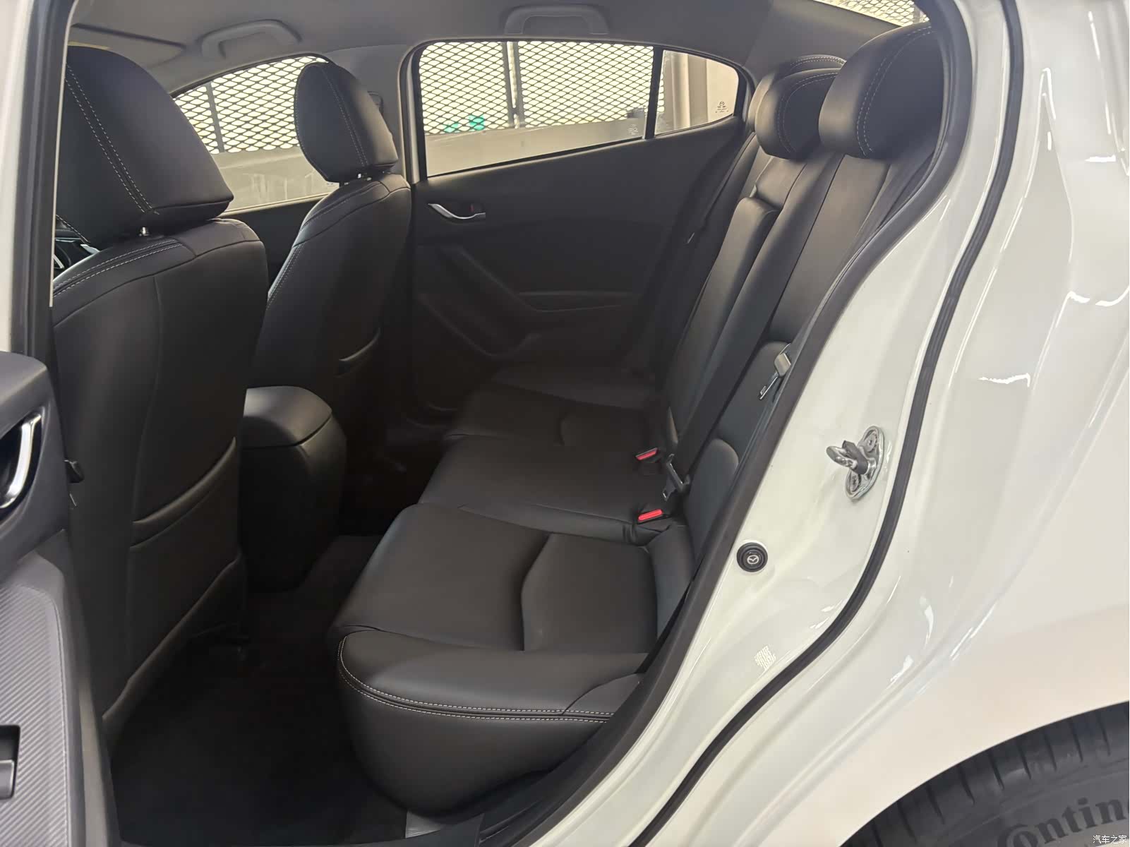 Mazda Mazda3, 2016 8