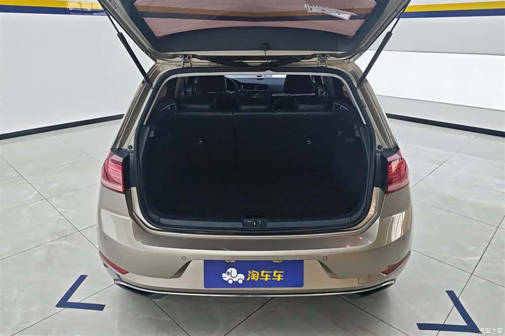 Volkswagen Golf, 2019 4