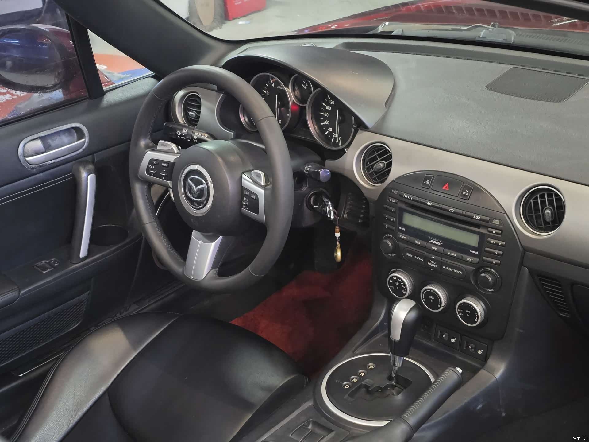 Mazda MX-5, 2010 8
