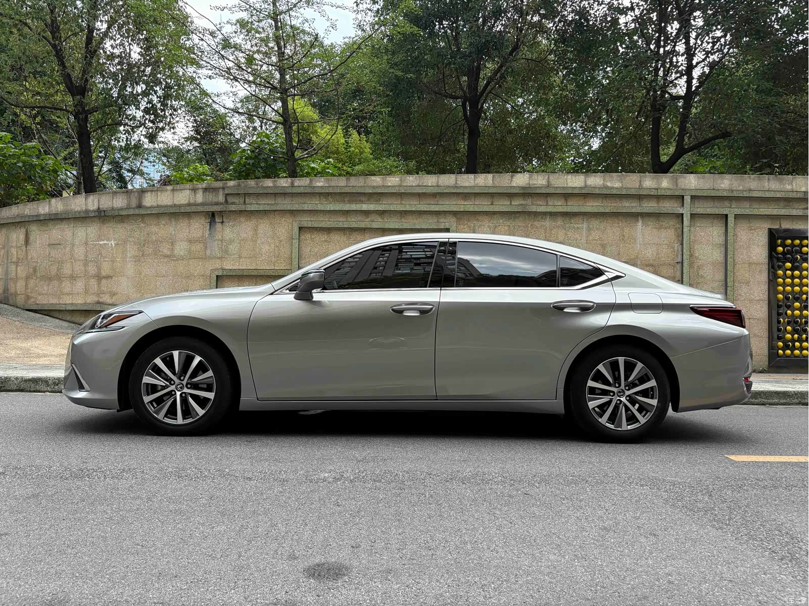 Lexus ES, 2020 7