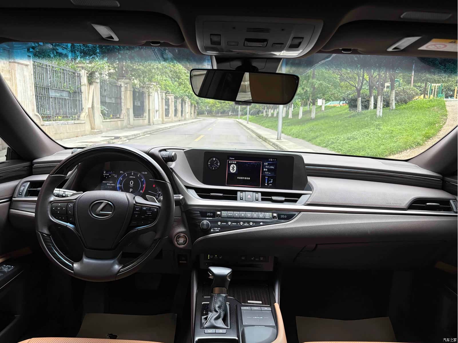 Lexus ES, 2020 15
