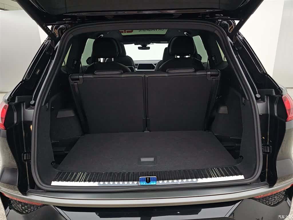Audi Q6, 2023 16