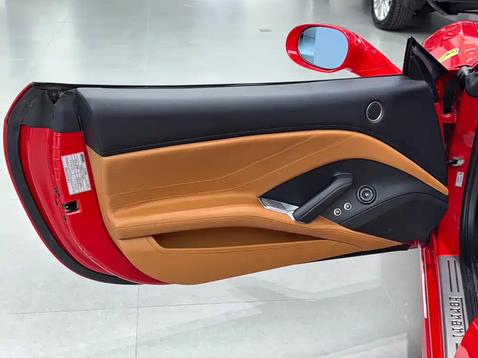 Ferrari California T