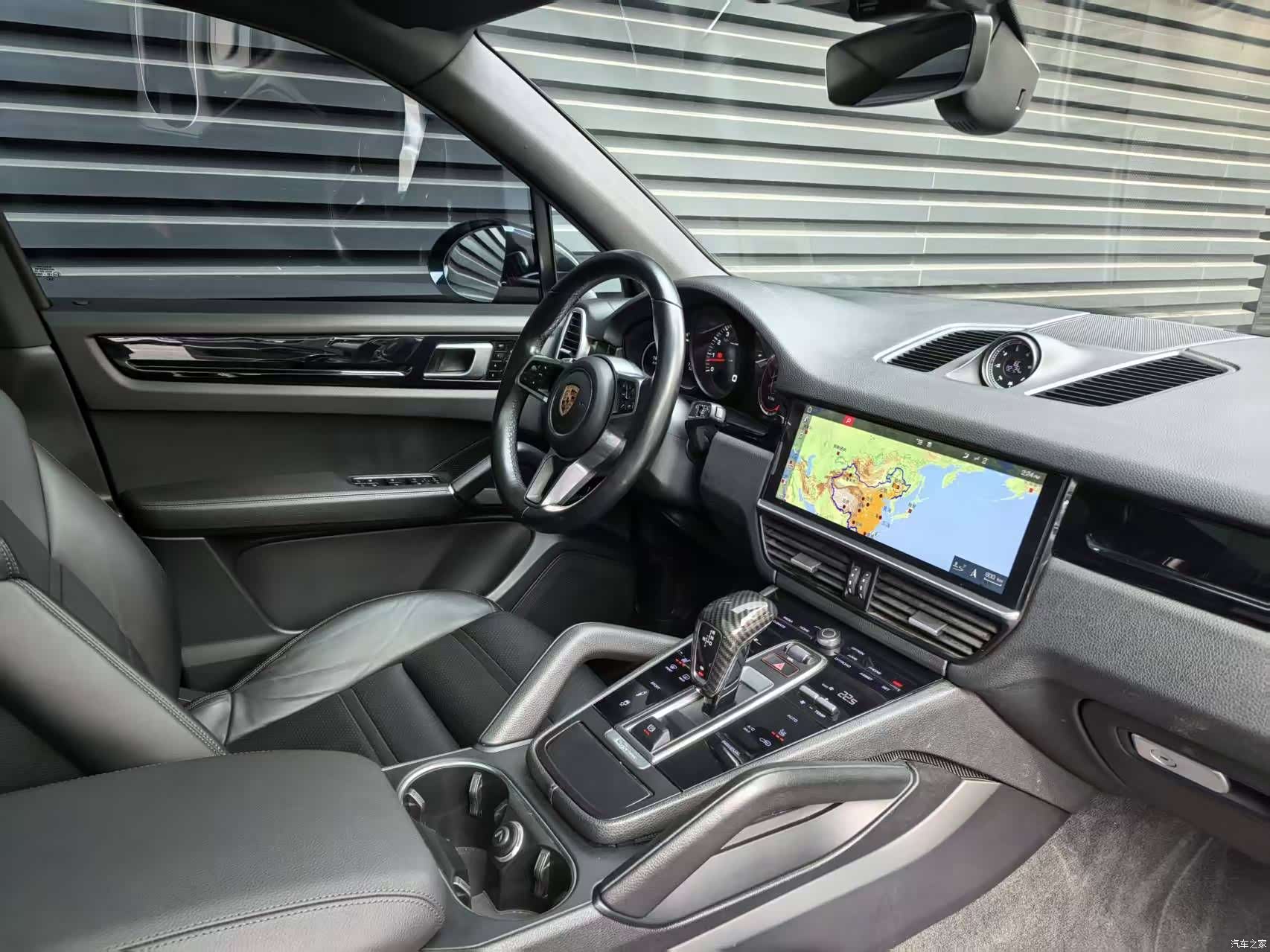 Porsche Cayenne, 2018 12