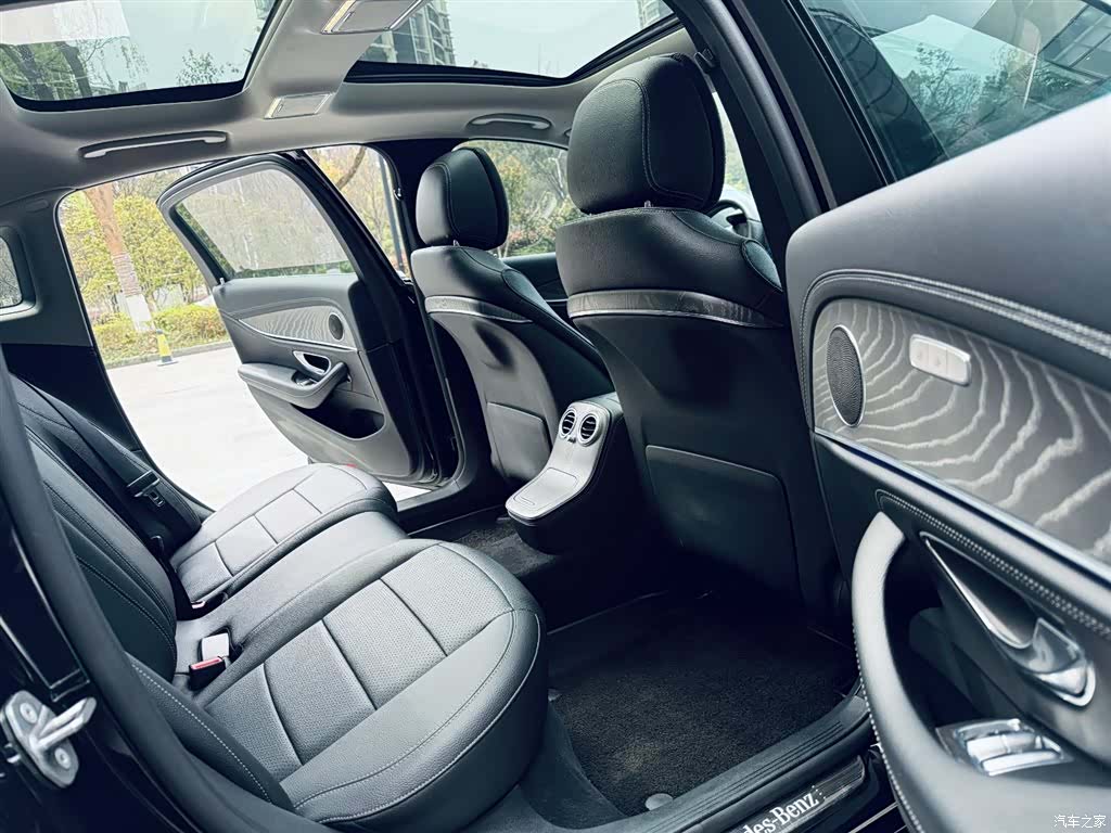 Mercedes-Benz E-Class, 2022 15