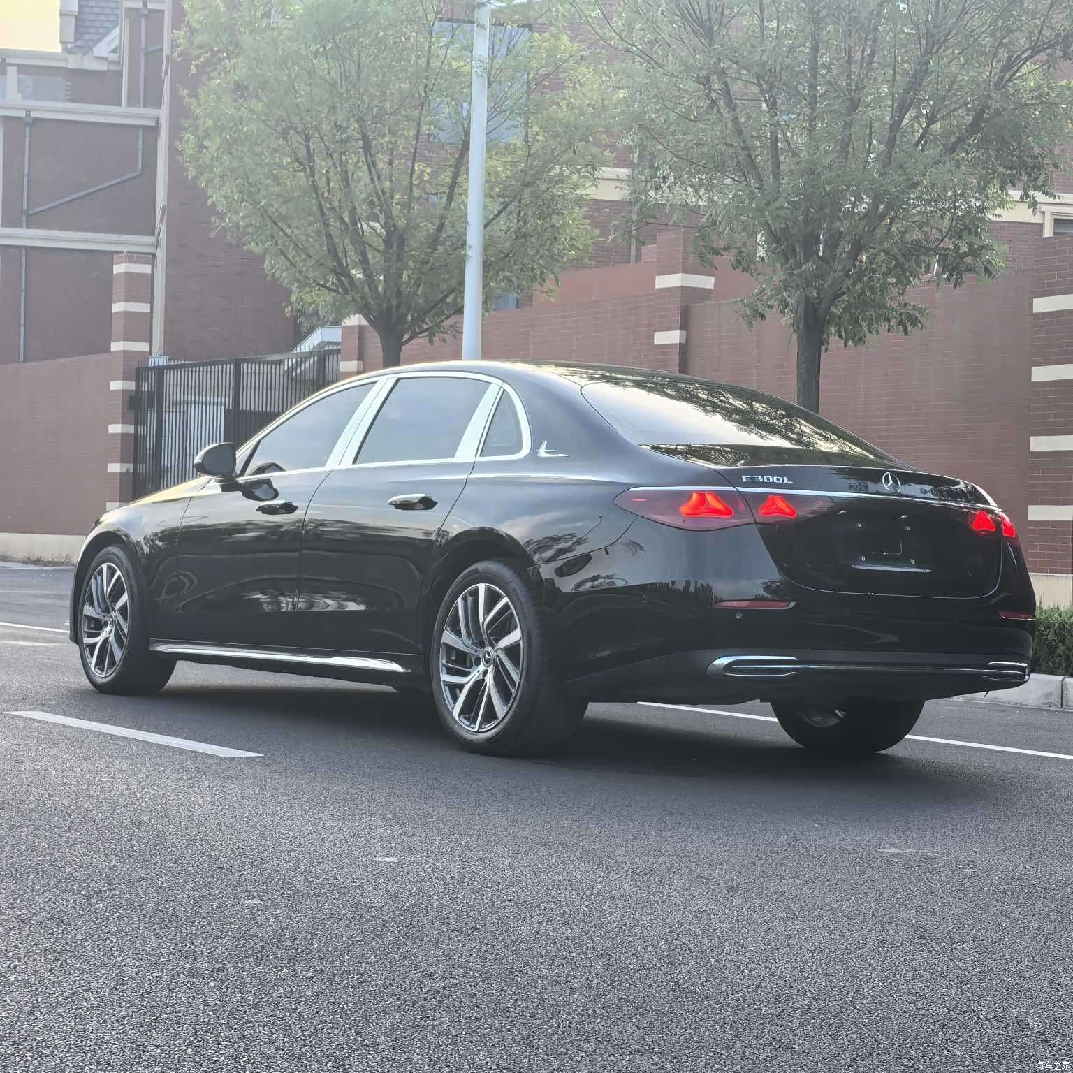 Mercedes-Benz E-Class, 2025 10