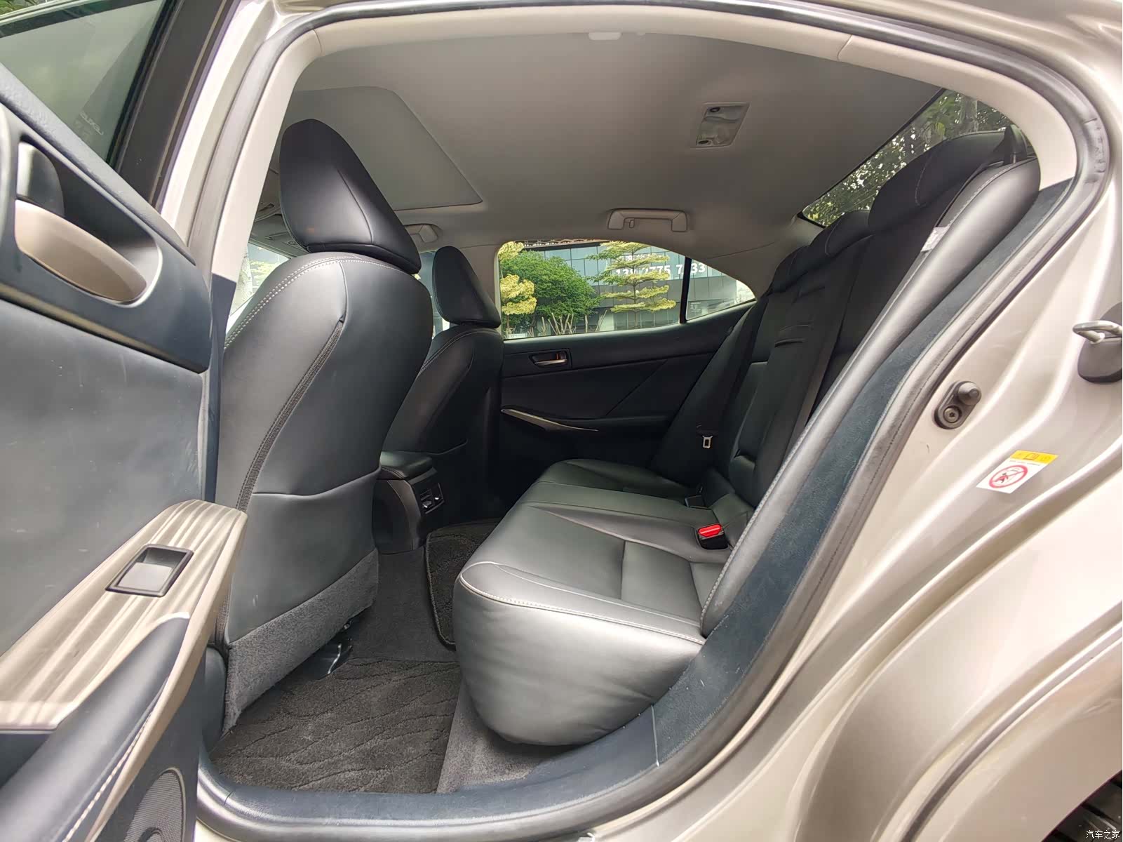 Lexus IS, 2018 8