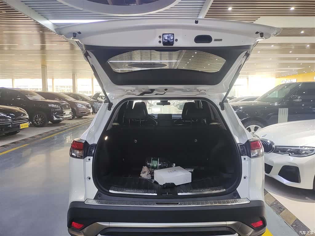 Toyota Frontlander, 2022 19