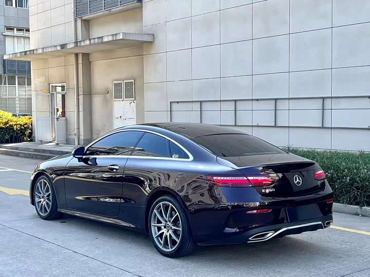 Mercedes-Benz E-Class, 2023 года фото 6