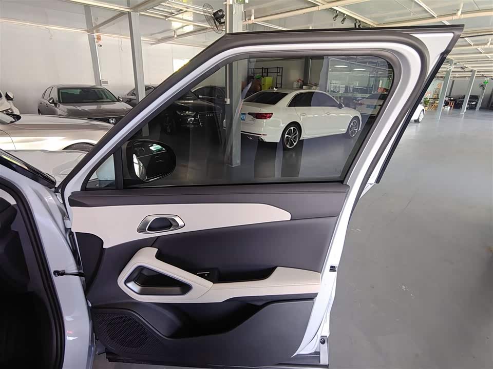 BYD Yuan UP
