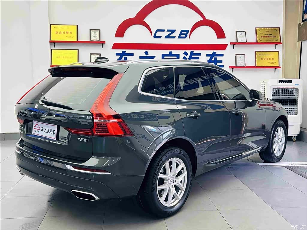 Volvo XC60, 2019 все фото