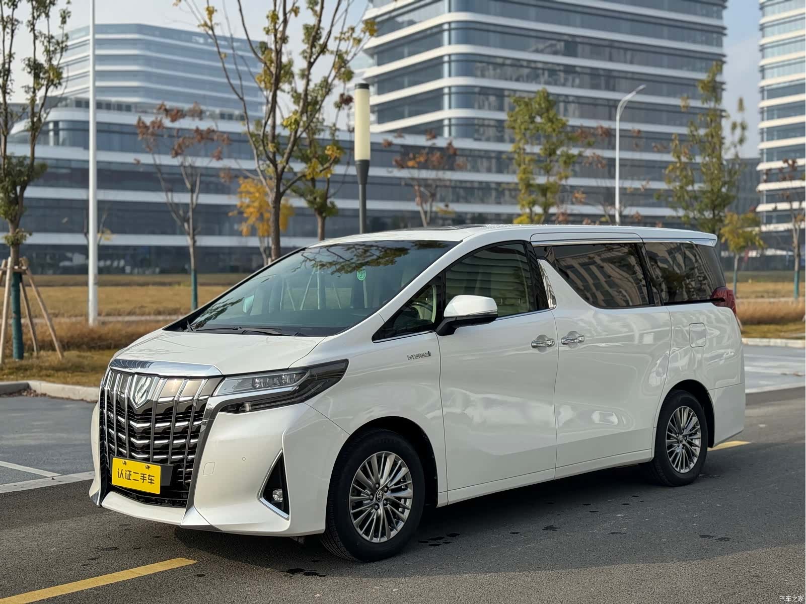 Toyota Alphard, 2019 2