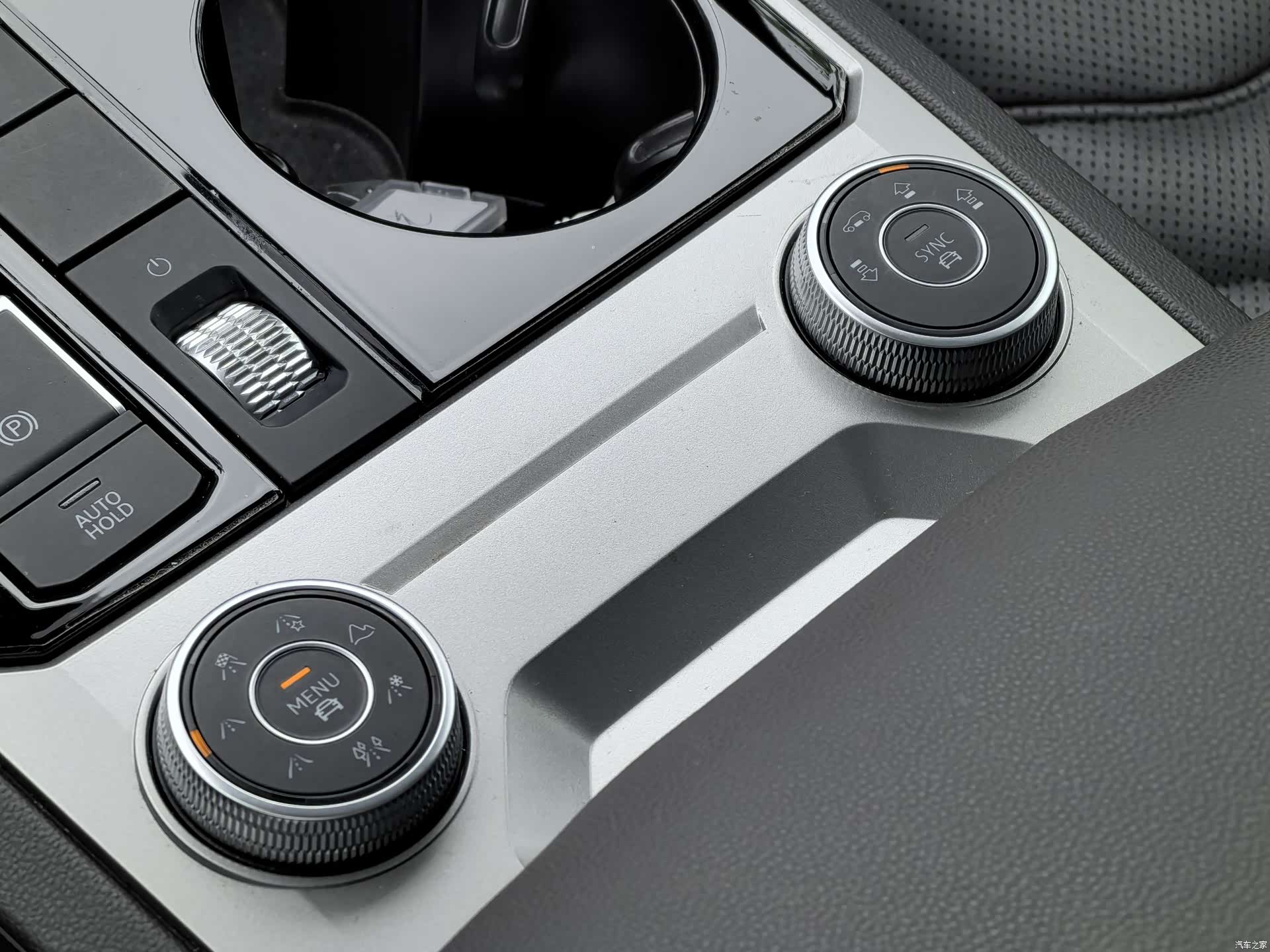 Volkswagen Touareg, 2020 14