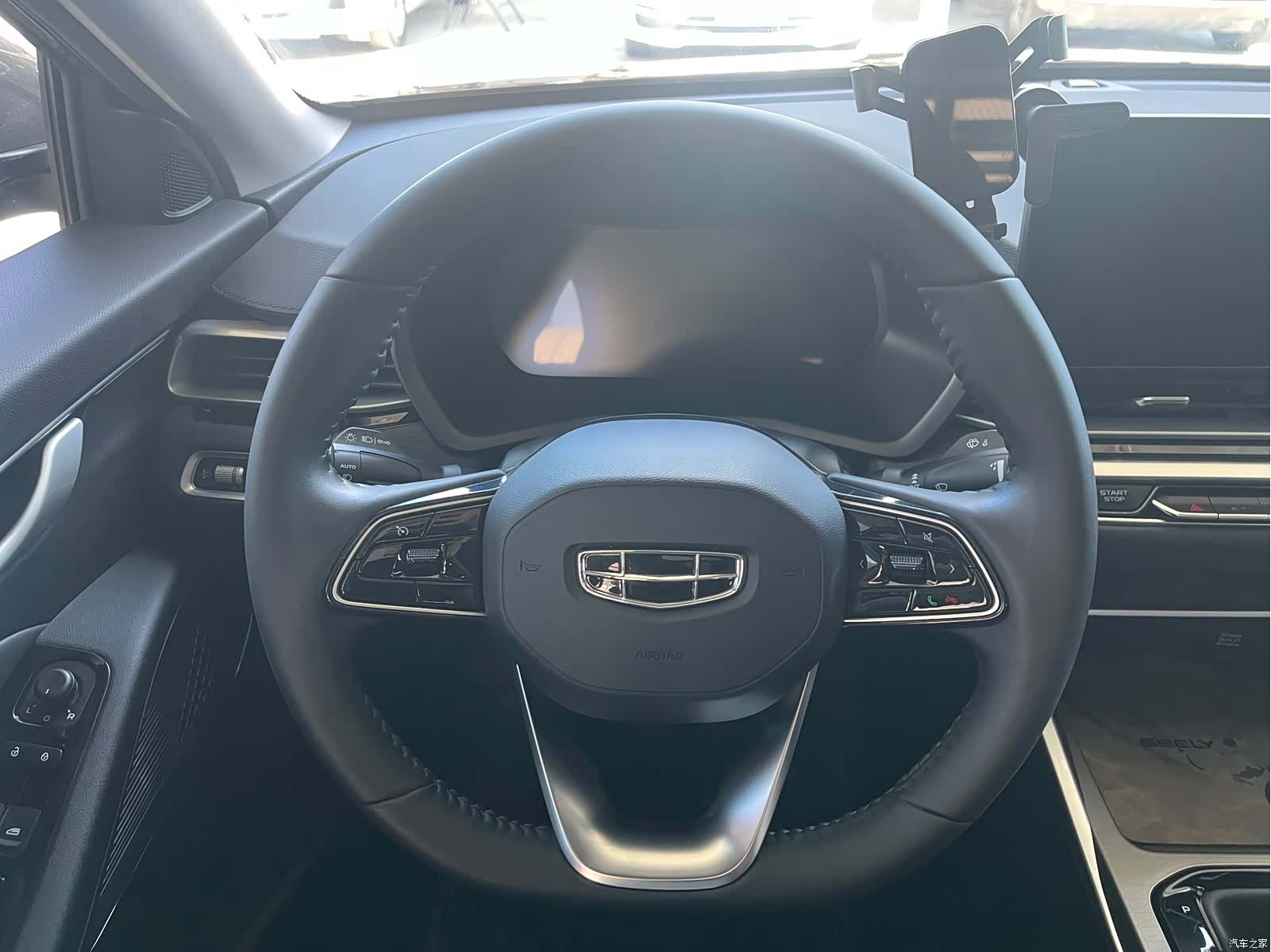 Geely Emgrand, 2024 22