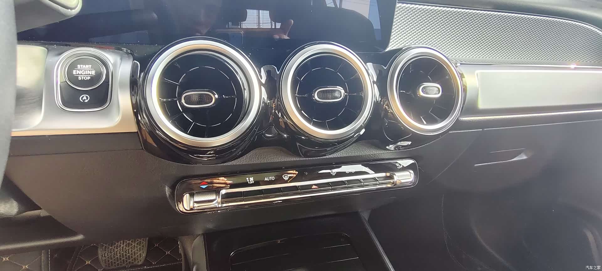 Mercedes-Benz GLB, 2024 21