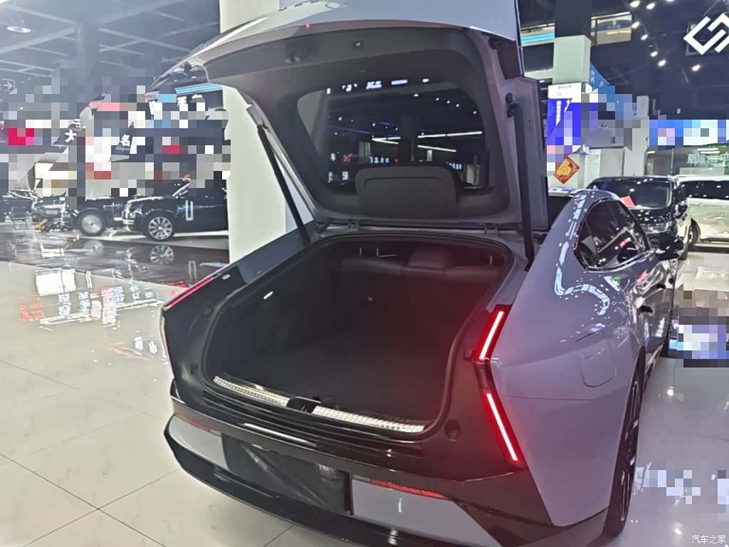 Xpeng P7, 2025 19