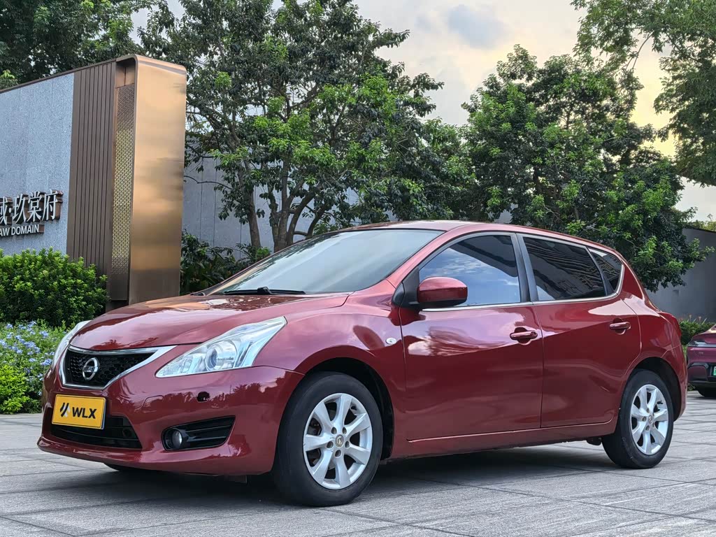 Nissan Tiida 2011 1.6L CVT Luxury