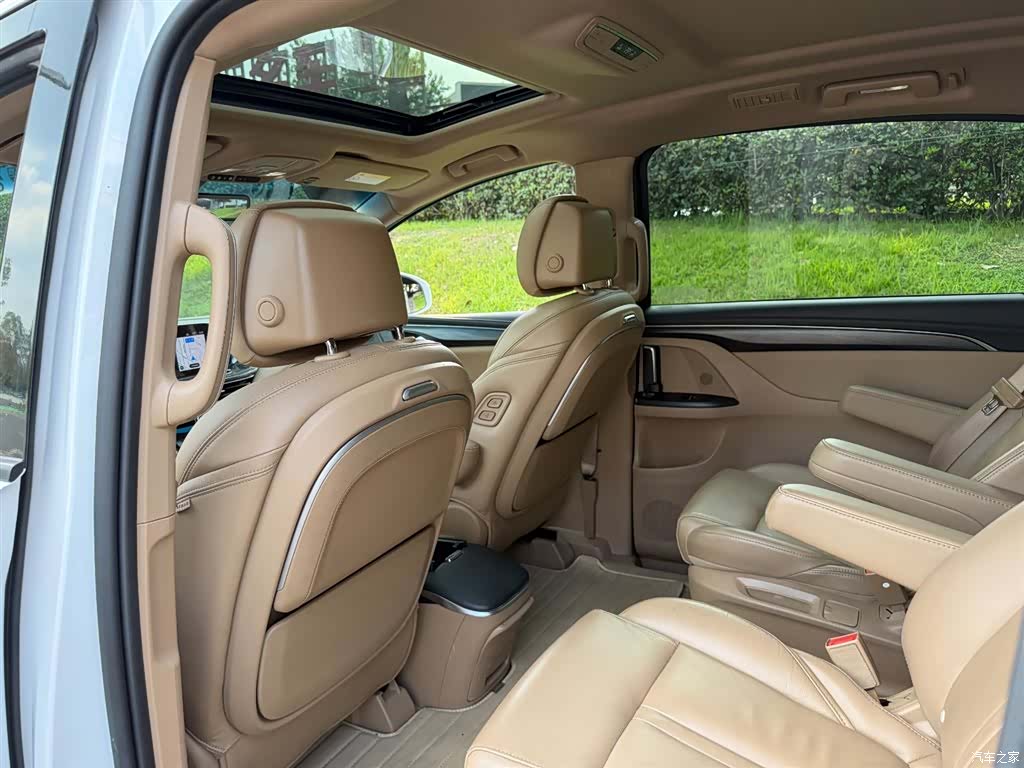 Buick GL8, 2021 10