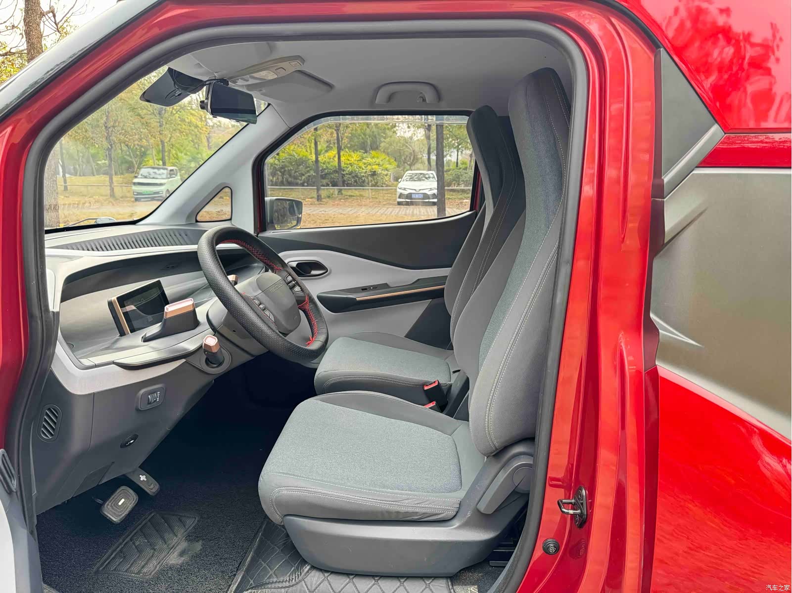 Wuling E200, 2019 9