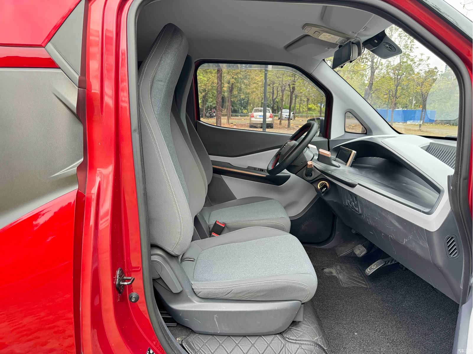Wuling E200, 2019 10