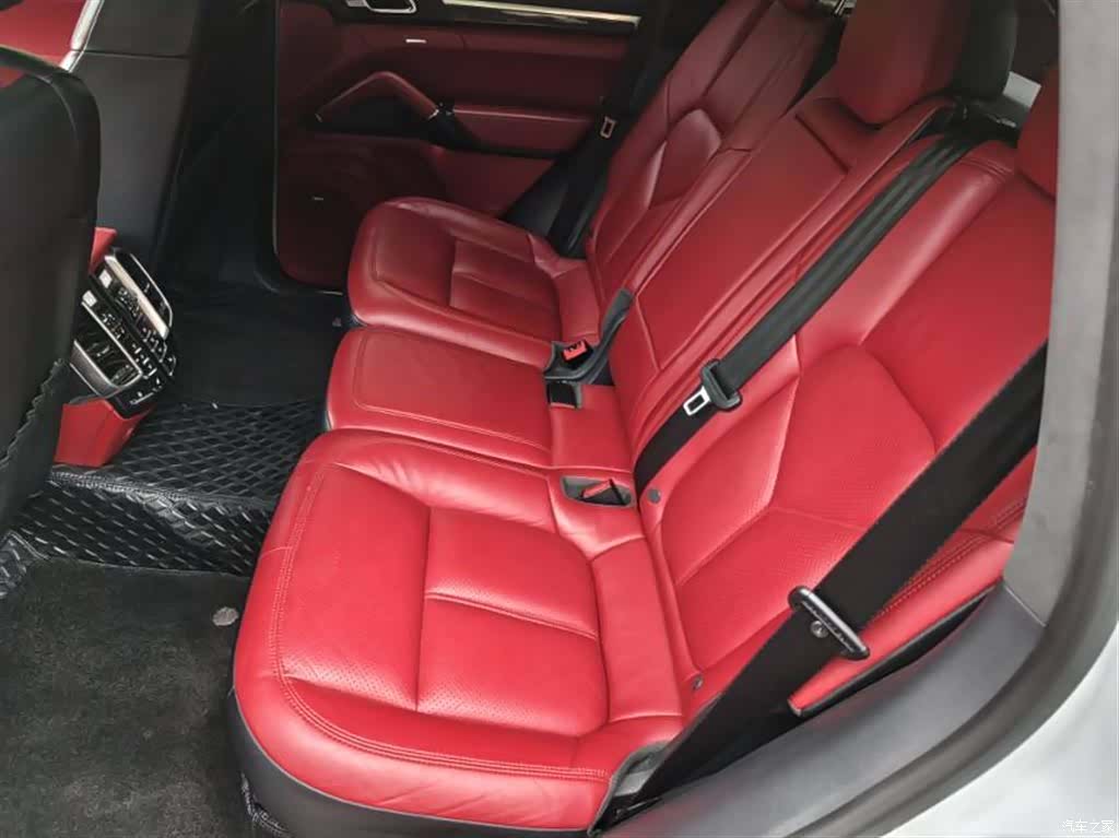 Porsche Cayenne, 2015 13