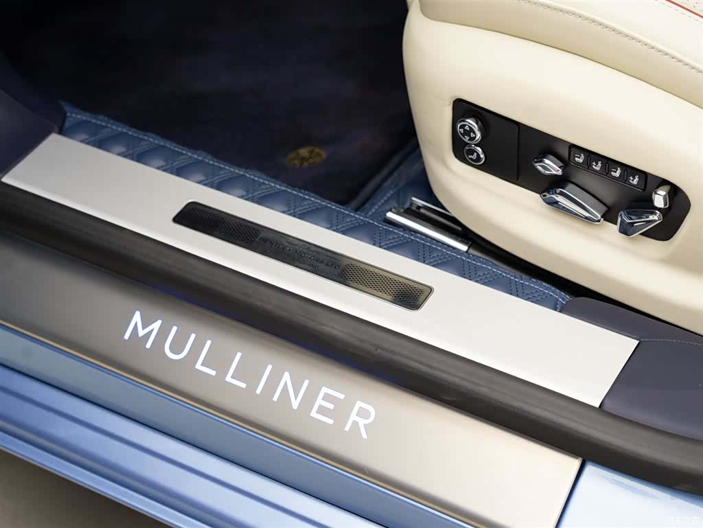 Bentley Flying Spur, 2023 9